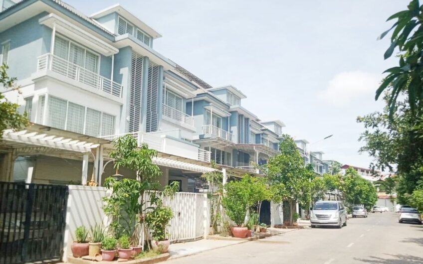 Big Villa for Rent at Borey Attwood Sensok khmerasset